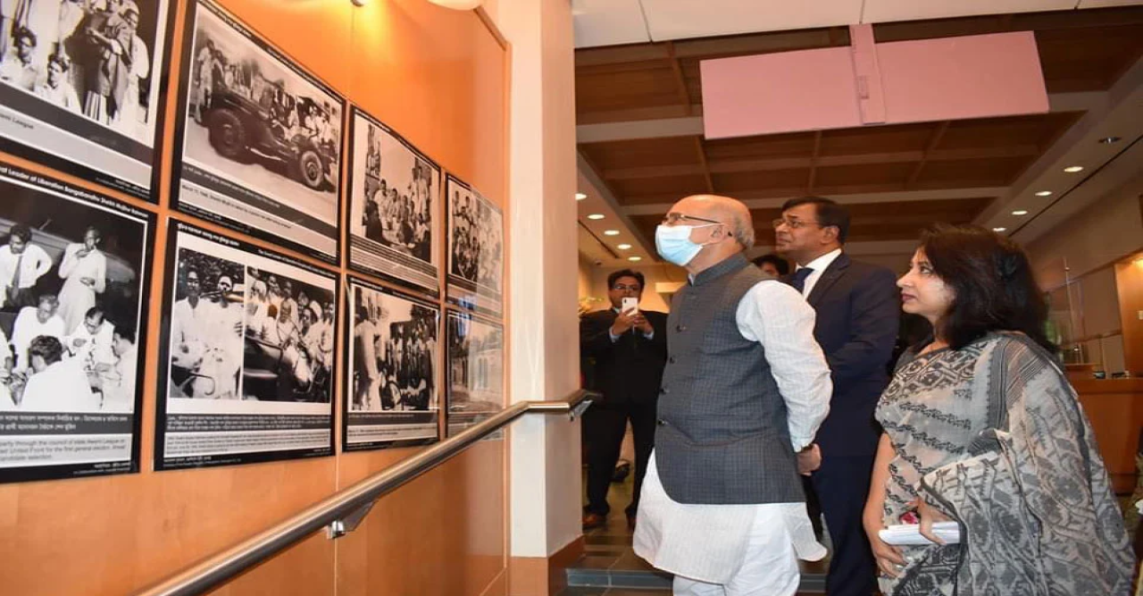 জাতীয় শোক দিবস উপলক্ষে ওয়াশিংটন ডিসিতে বাংলাদেশ দূতাবাসের আলোকচিত্র প্রদর্শনী