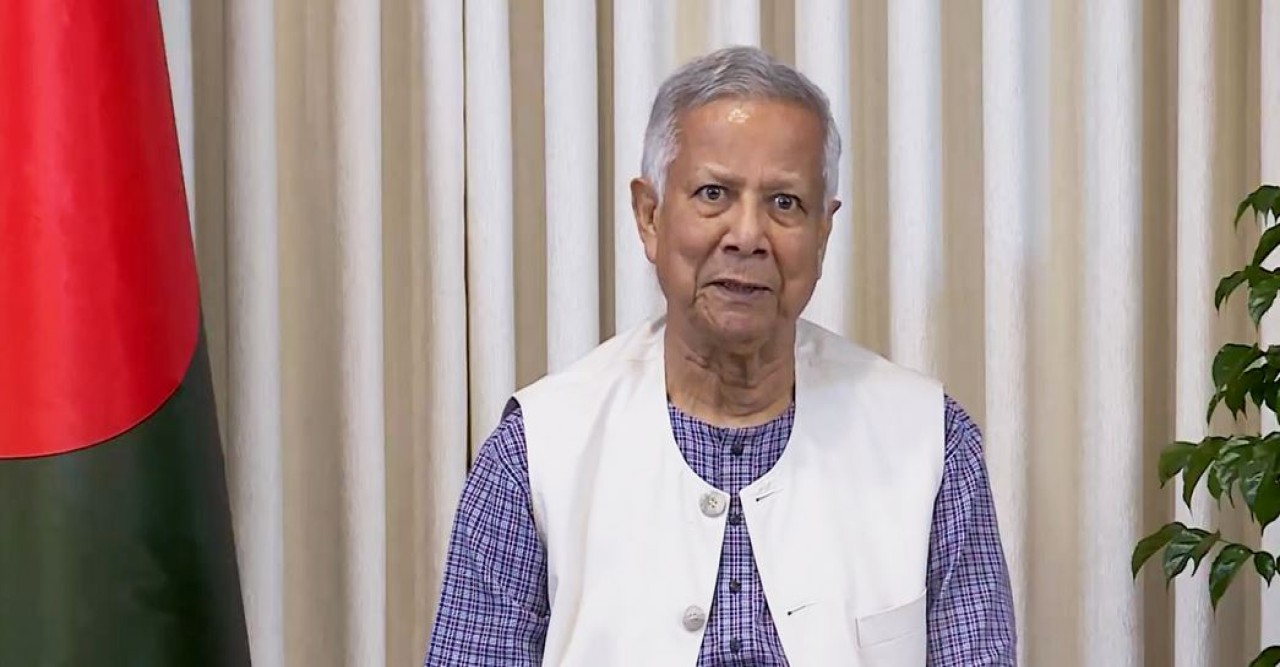 দেশে ফিরলেন প্রধান উপদেষ্টা