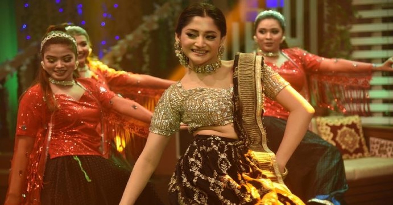 ছবি নেই, তবু ঈদে যেভাবে দেখতে পারবেন পূজার নাচ