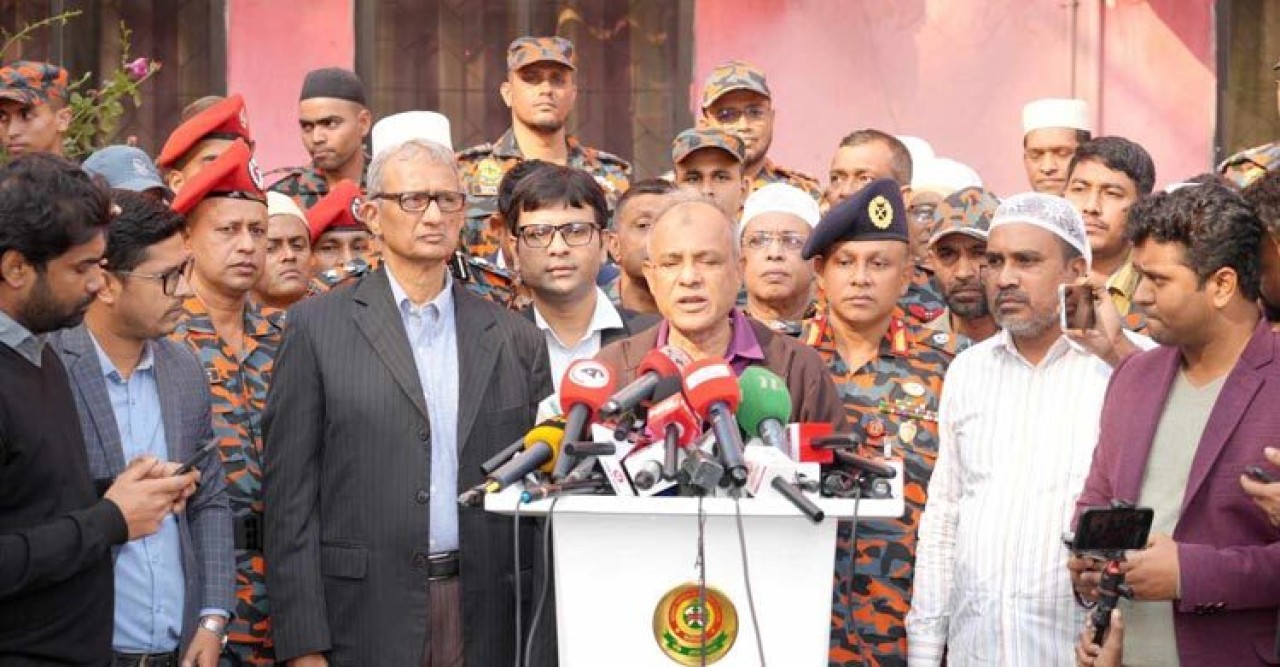 ফায়ার ফাইটার নিহতের ঘটনায় ব্যর্থতা স্বীকার স্বরাষ্ট্র উপদেষ্টার