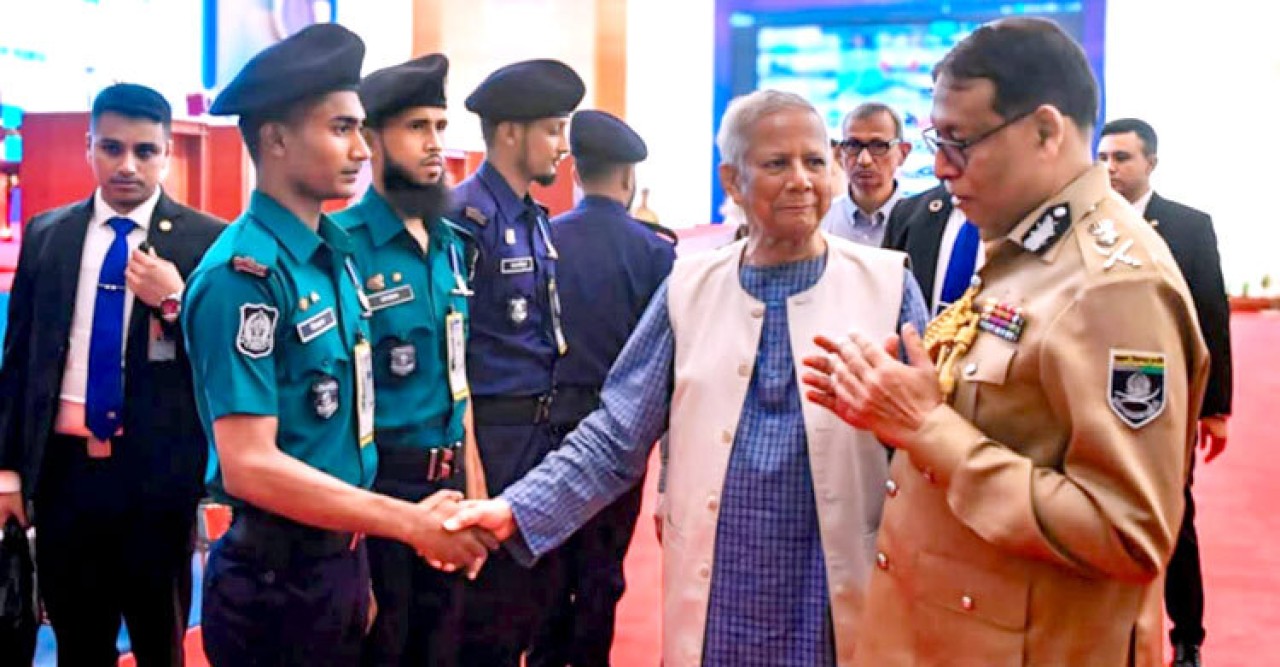 সেই কনস্টেবল পেলেন পিপিএম পদক, দেখা করলেন প্রধান উপদেষ্টার সঙ্গে