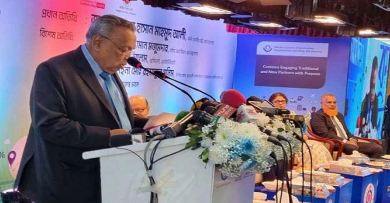 সৎ ব্যবসায়ীদের প্রণোদনা, অসৎদের বিরুদ্ধে কঠোর ব্যবস্থা: অর্থমন্ত্রী