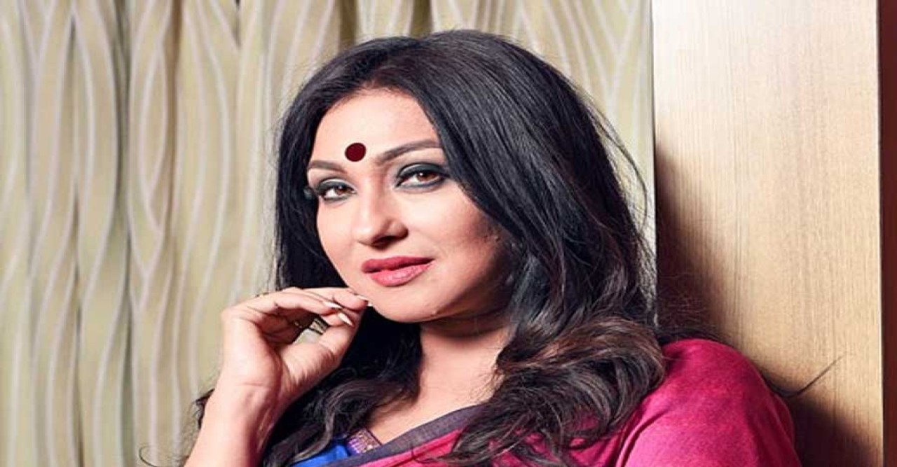‘তরী’ থেকে বাদ গেলেন ঋতুপর্ণা