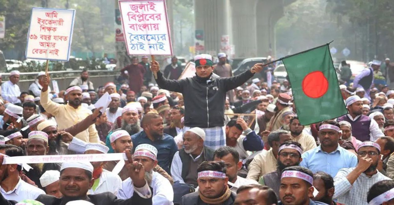 ৪০ বছরের দুঃখ ঘুচল ইবতেদায়ি শিক্ষকদের