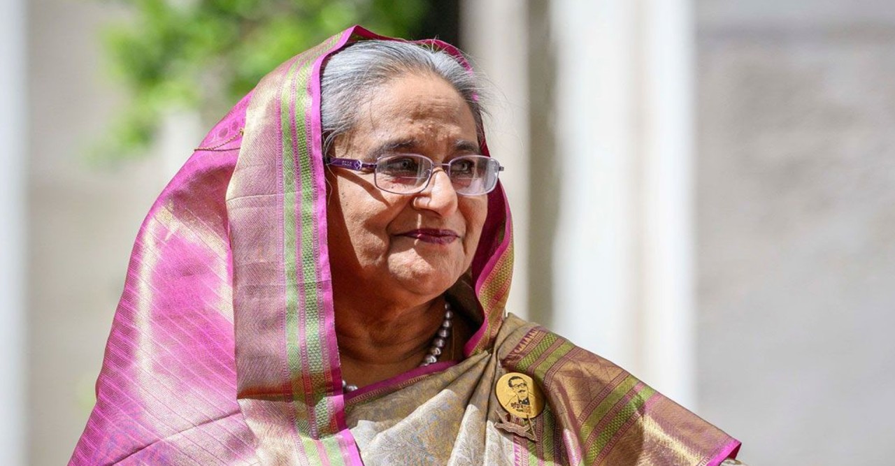 চীন থেকে আজ রাতেই দেশে ফিরছেন প্রধানমন্ত্রী