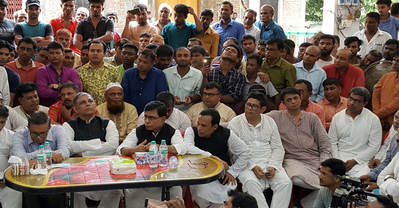 ‘রাজনৈতিক অপশক্তি সাম্প্রদায়িক বিষবাষ্প ছড়িয়ে উন্নতি ও অগ্রযাত্রা বাঁধাগ্রস্থ করতে চায়’- বাহাউদ্দিন নাছিম
