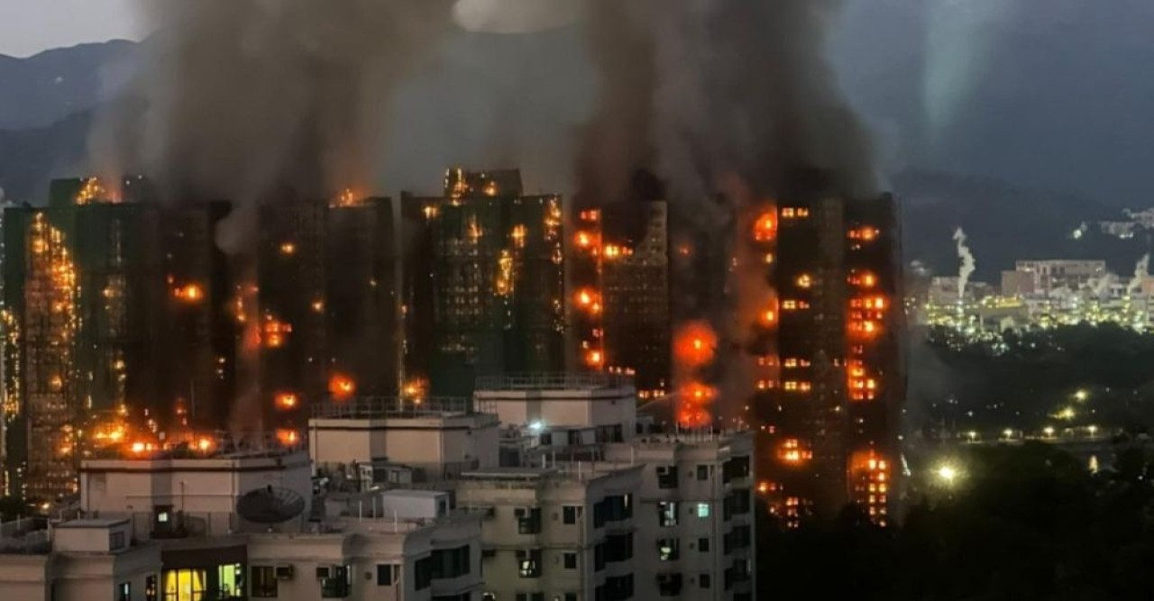 হংকংয়ে আবাসিক ভবনে ভয়াবহ আগুনে নিহত ৪৪, নিখোঁজ ২৭৯