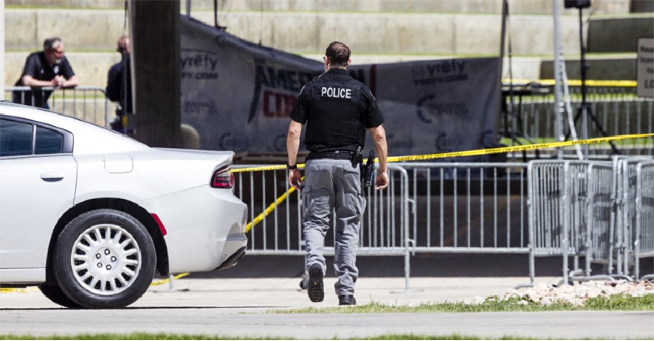 যুক্তরাষ্ট্রে বন্দুকধারীর গুলিতে তিন পুলিশ নিহত