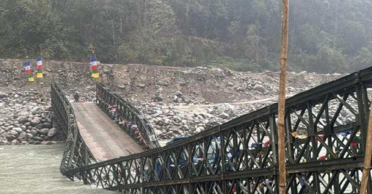 ভেঙে পড়লো উত্তর সিকিমের সঙ্কলাং সেতু, দুর্ভোগ পর্যটকদের