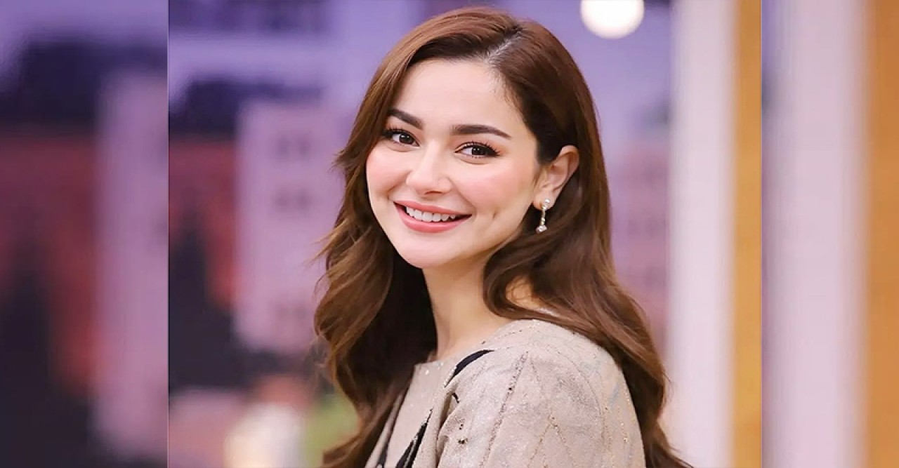 ঢাকায় পা রাখলেন হানিয়া আমির