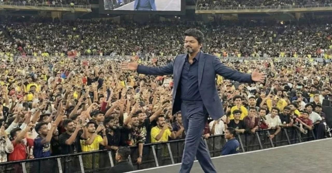 ৯০ হাজার ভক্ত নিয়ে গান প্রকাশের পর অভিনয় ছাড়ার কারণ জানালেন বিজয়