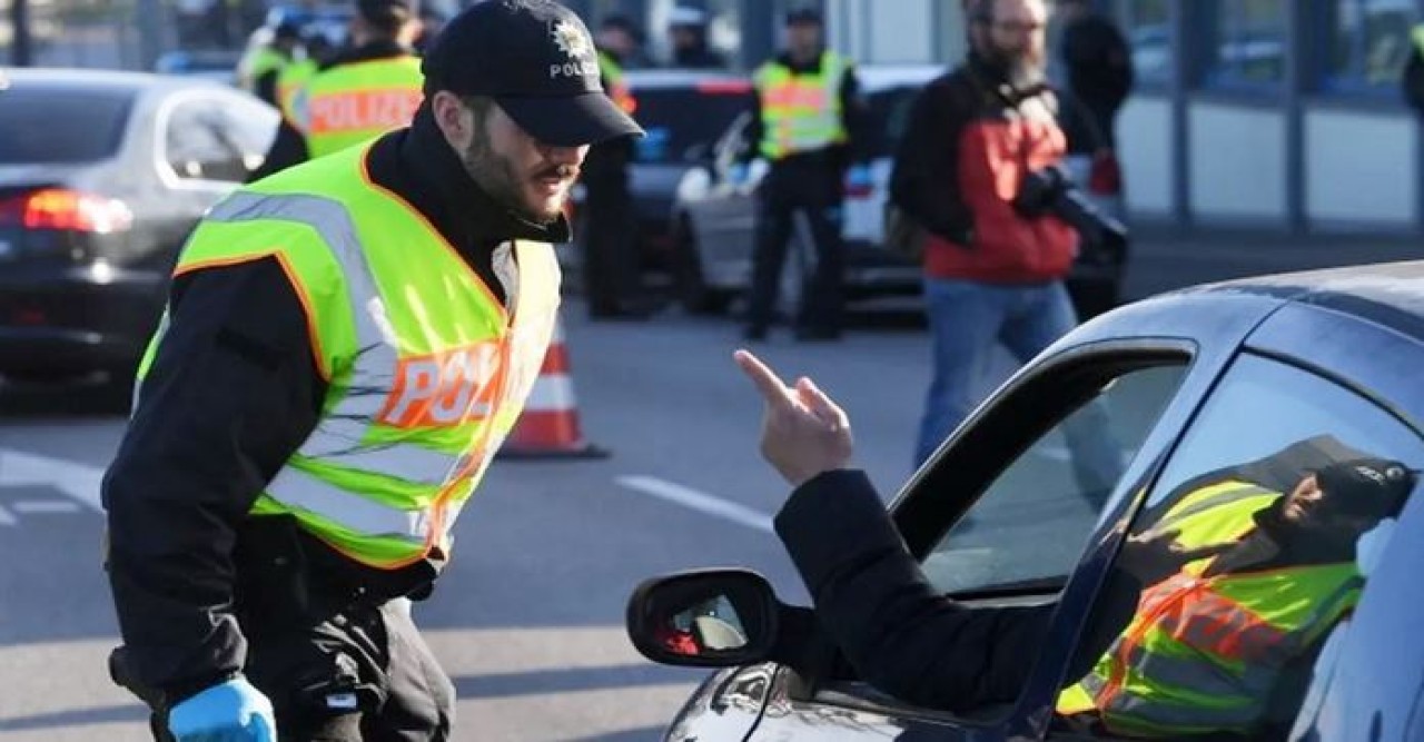 জার্মানির স্থল সীমান্তে কড়া নিয়ন্ত্রণের ঘোষণা