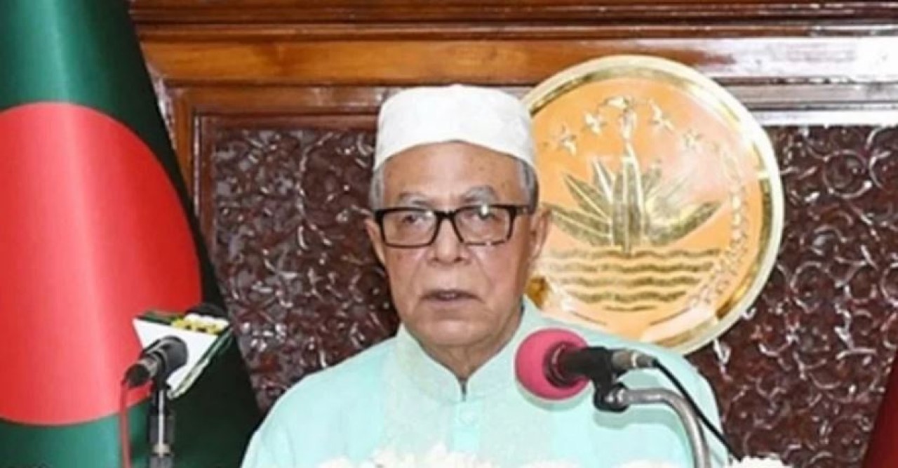 রাষ্ট্রপতি হিসেবে শেষ‌ ঈদের জামাত আদায় করলেন আবদুল হামিদ
