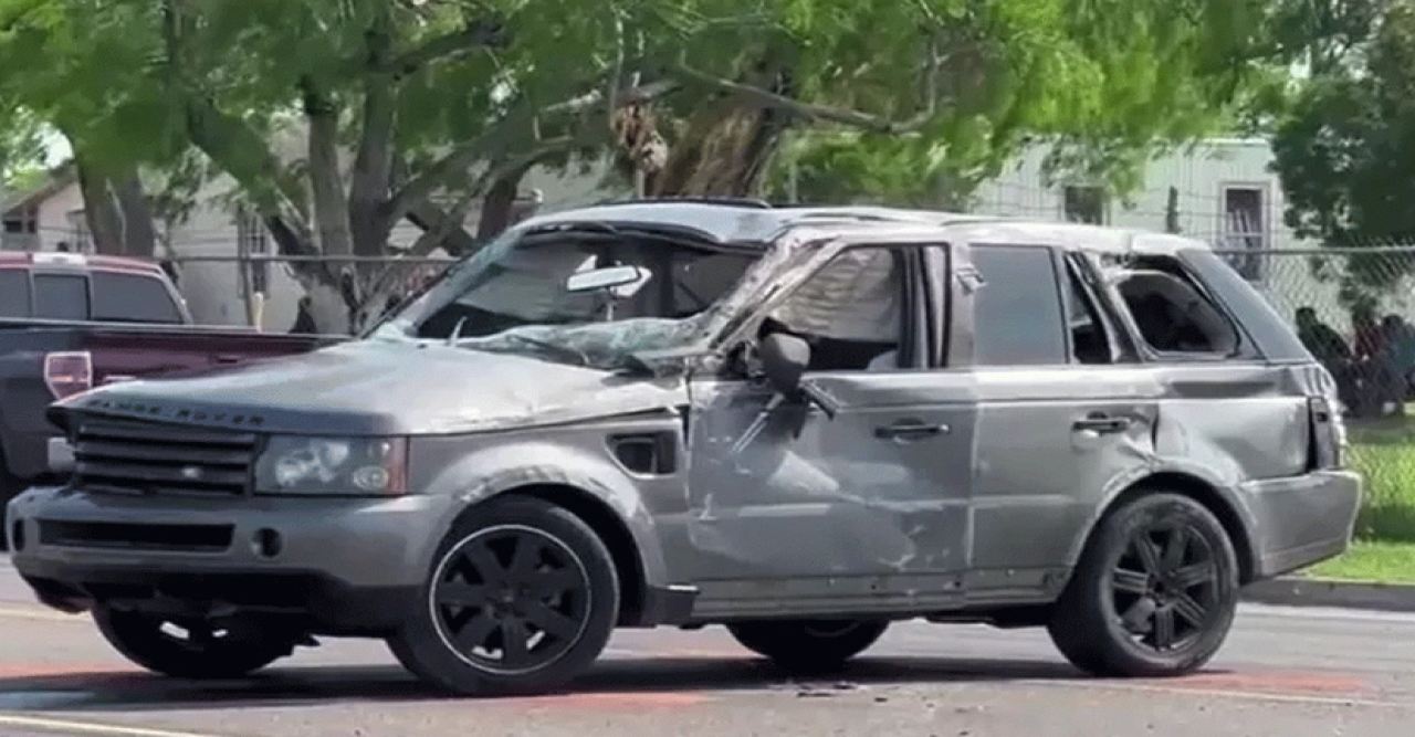 গাড়িচাপায় বাসস্টপে অপেক্ষারত ৮ ব্যক্তির মৃত্যু!