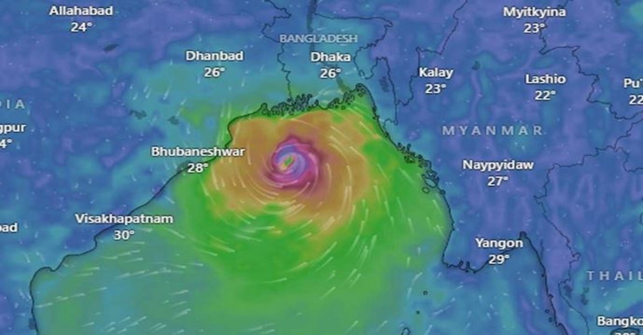 প্রবল ঘূর্ণিঝড়ে রূপ নিয়েছে ‘হামুন’, সমুদ্রবন্দরে ৪ নম্বর সংকেত