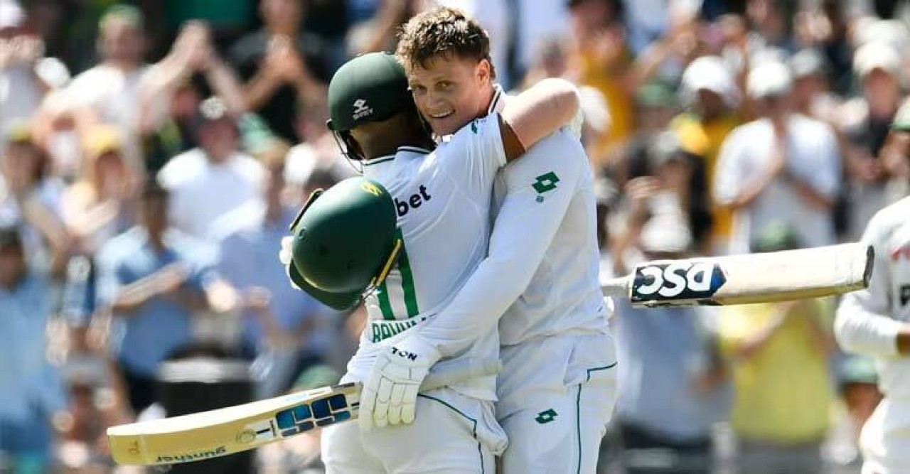 জোড়া সেঞ্চুরিতে পাকিস্তানের বিপক্ষে বড় সংগ্রহের পথে প্রোটিয়ারা