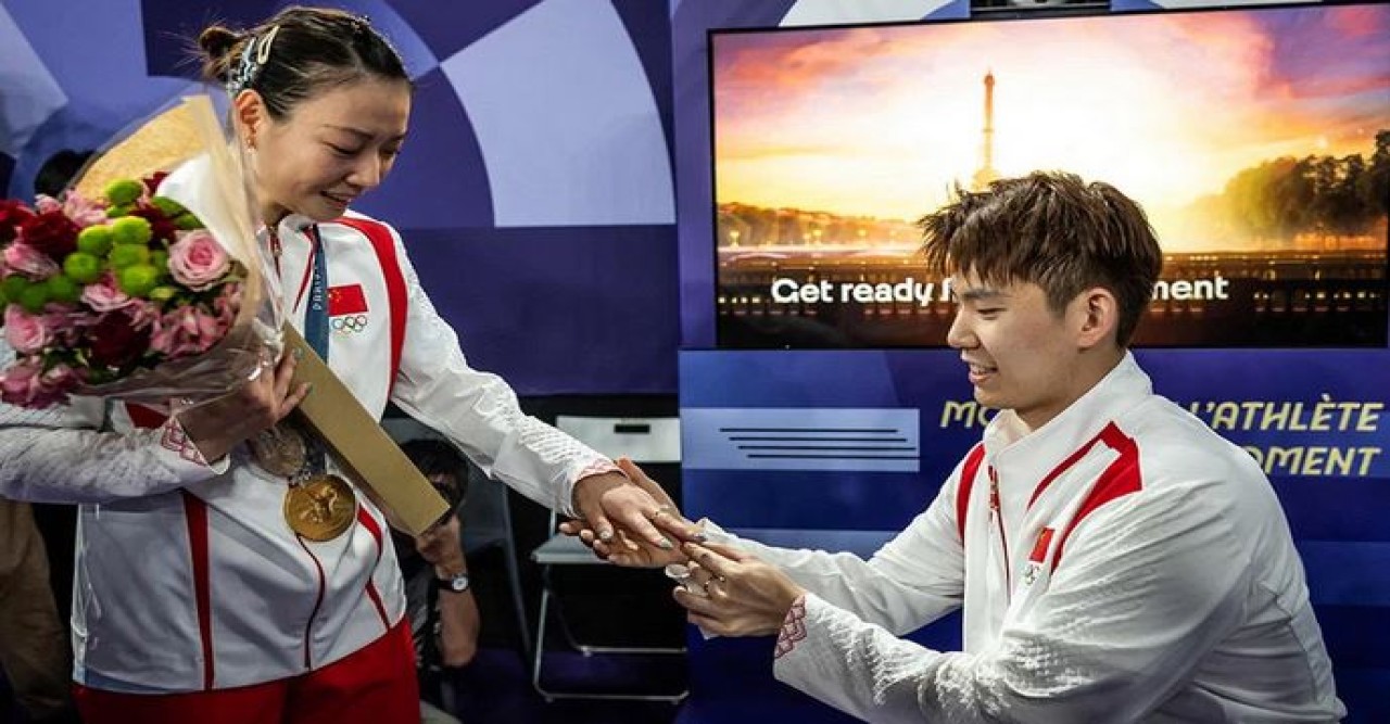 প্রেমের শহরে বিয়ের প্রস্তাব পেলেন স্বর্ণজয়ী নারী খেলোয়াড়