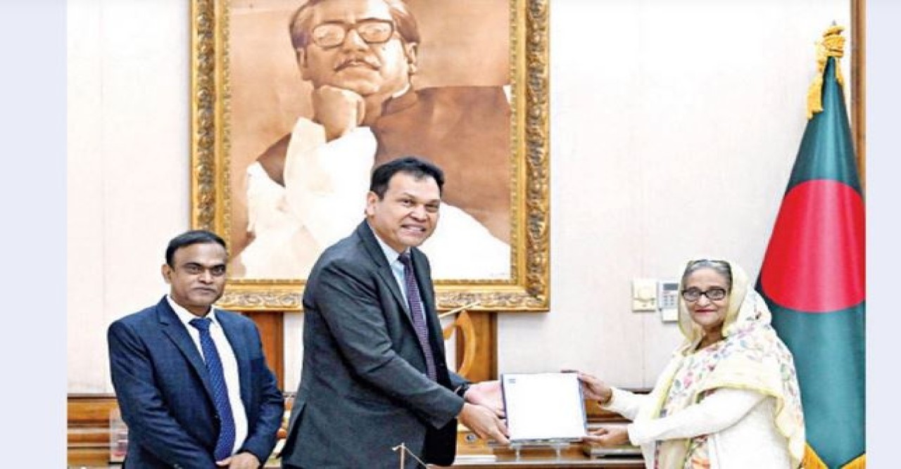 প্রধানমন্ত্রী শেখ হাসিনার প্রত্যাবর্তন জরুরি ছিল : এডিবি