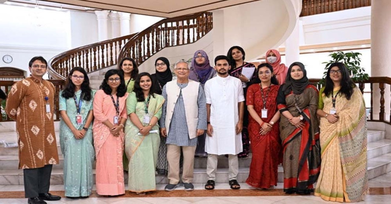 জাতীয় নীতি প্রতিযোগিতায় বিজয়ী শিক্ষার্থীদের প্রধান উপদেষ্টার শুভেচ্ছা