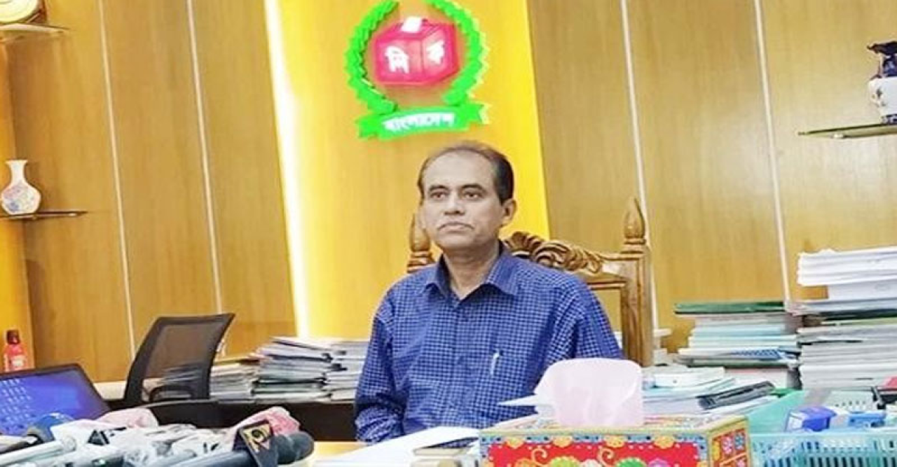 এনআইডি স্বরাষ্ট্রে চলে গেলেও সার্ভার দেব না : ইসি আলমগীর