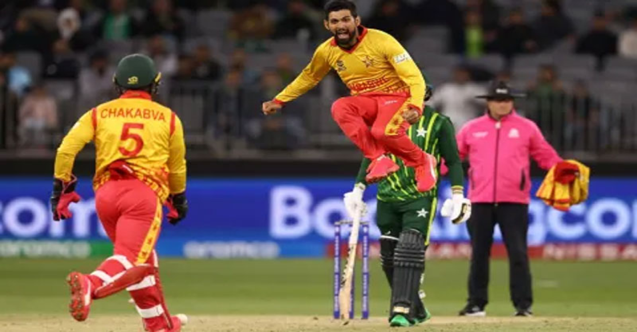 রুদ্ধশ্বাস ম্যাচে জিম্বাবুয়ের কাছে হারল পাকিস্তান