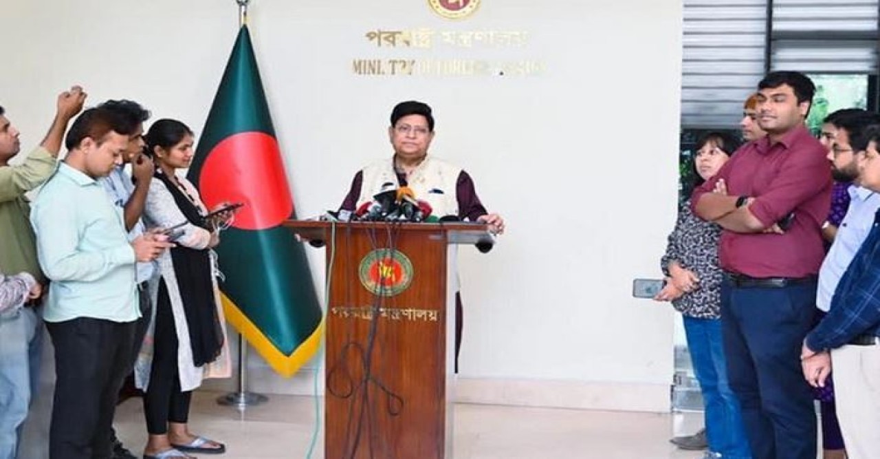 ‘বিদেশিদের’ রাজনৈতিক দল গঠনের পরামর্শ পররাষ্ট্রমন্ত্রীর