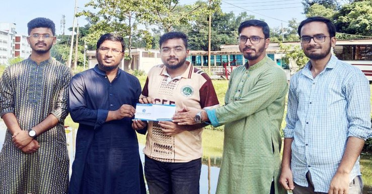 যুক্তরাষ্ট্রে প্রতিযোগিতায় অংশ নিতে ফান্ড অনিশ্চয়তা, অর্ধলক্ষ টাকা দিল শাবি শিবির