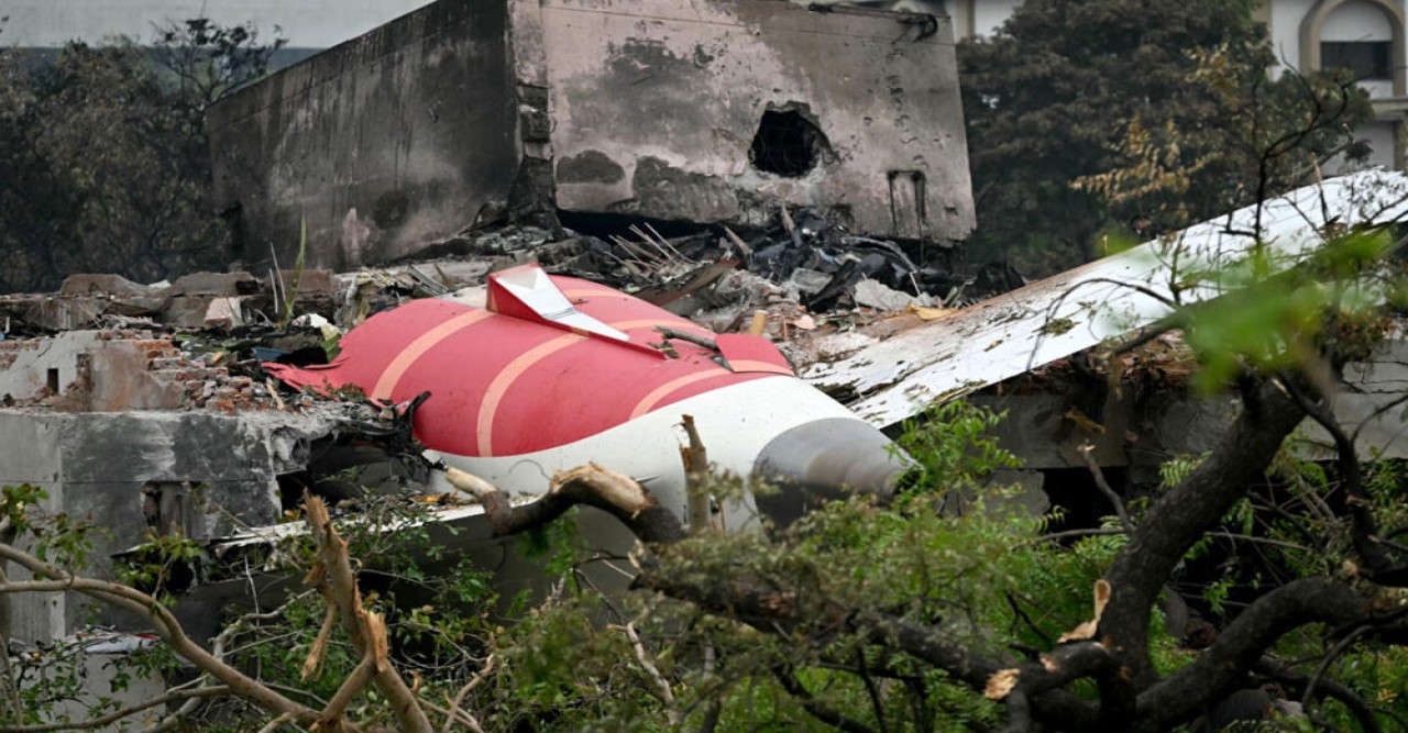 ভারতে বিমান বিধ্বস্ত : প্রাথমিক তদন্তে উঠে এলো চাঞ্চল্যকর তথ্য