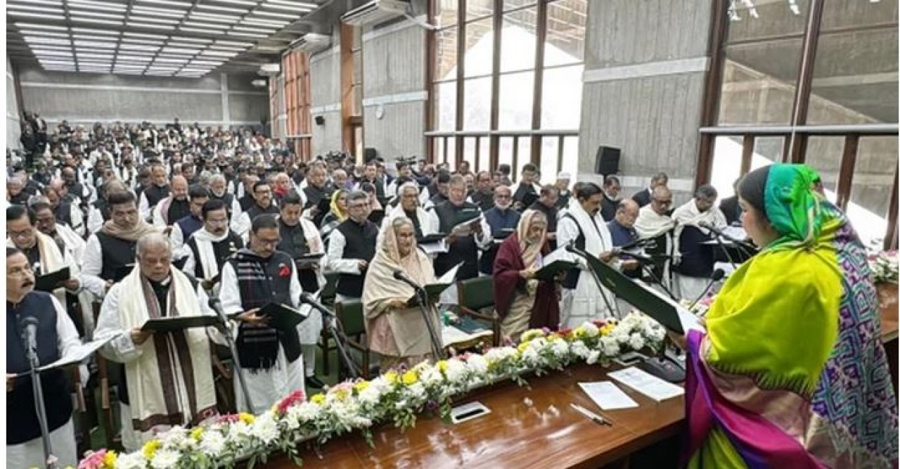 শপথ নিলেন আওয়ামী লীগের সংসদ সদস্যরা