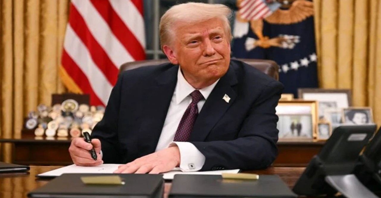 যুক্তরাষ্ট্রে ‘শাটডাউন’, ট্রাম্প প্রশাসনে হাজারো কর্মী ছাঁটাই শুরু