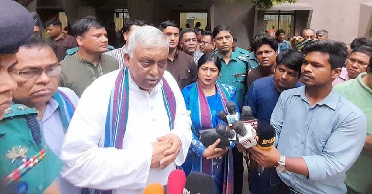 মিয়ানমারের বিচ্ছিন্নতাবাদীরা রোহিঙ্গা ক্যাম্পে হত্যাকাণ্ড ঘটাচ্ছে