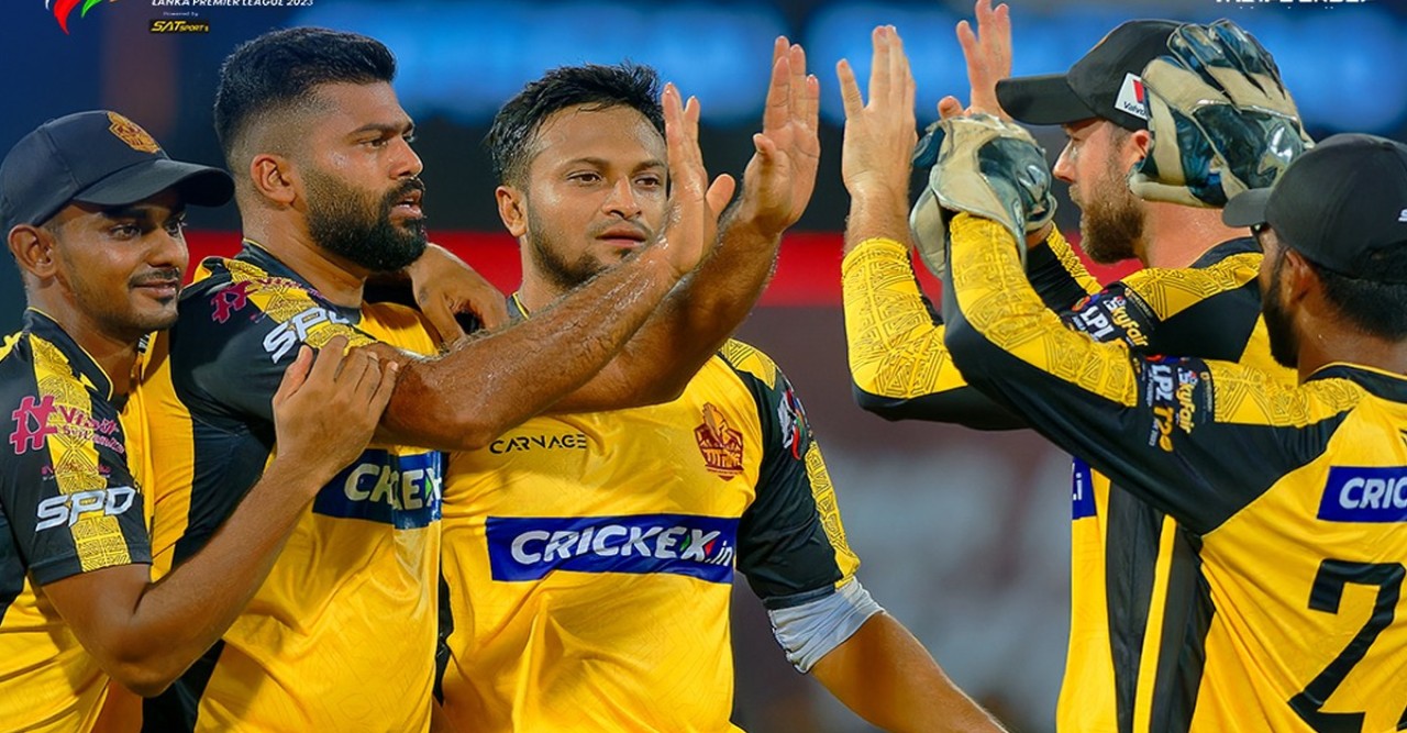সাকিবের নিয়ন্ত্রিত বোলিংয়ের পরও গলের হার
