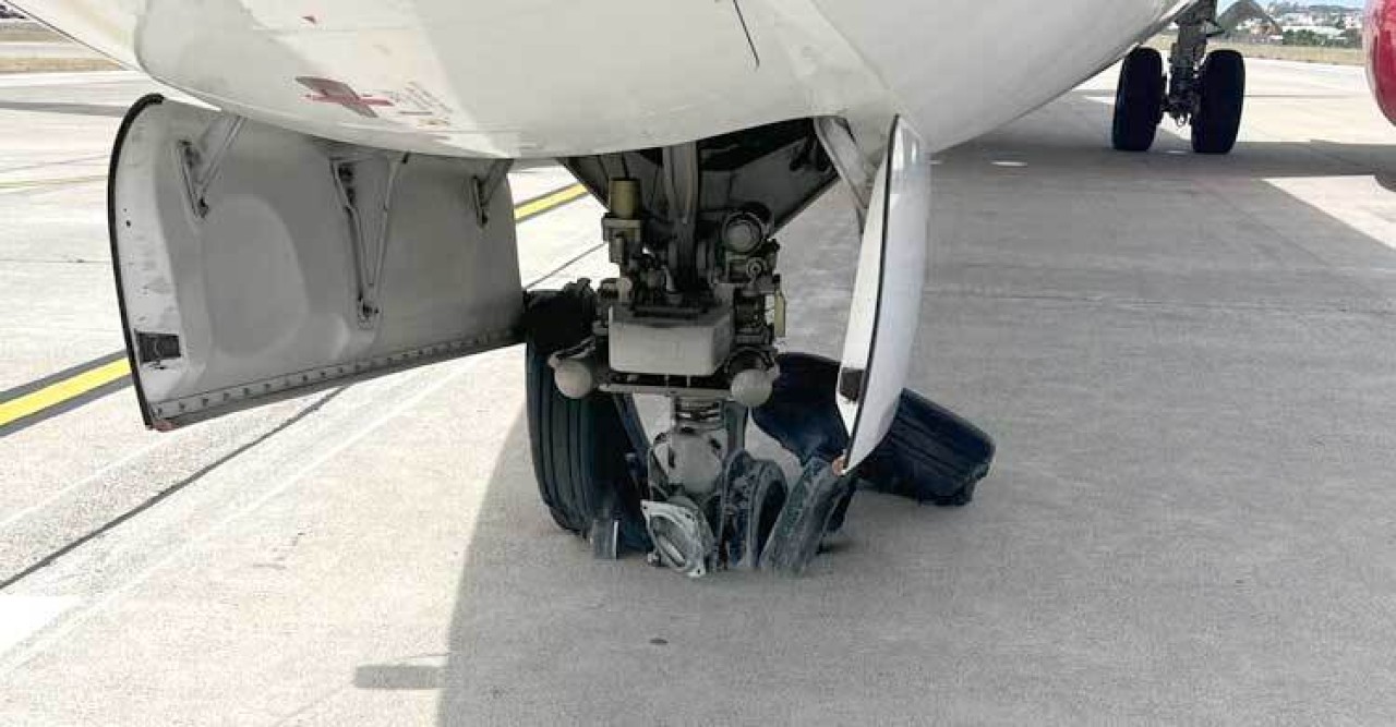 টায়ার ফাটলো বোয়িংয়ের প্লেনে, প্রাণে বাঁচলেন ১৯০ আরোহী