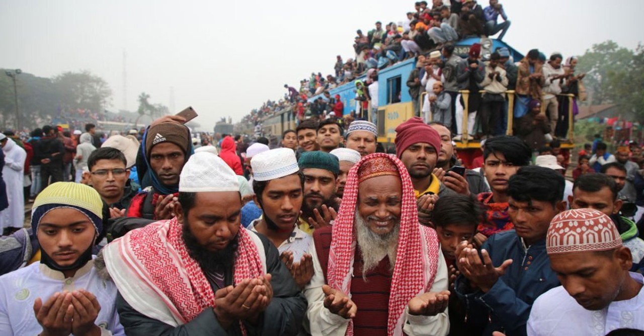 বিশ্ব ইজতেমার প্রথম পর্বের আখেরি মোনাজাত রবিবার