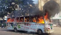 অবরোধের তিন দিনে ৩১ যানবাহনে আগুন