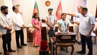 প্রধানমন্ত্রীর সঙ্গে সাক্ষাতে খুদে শিল্পী অনুশ্রী রায়ের স্বপ্নপূরণ