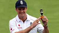 ইংল্যান্ড ক্রিকেট বোর্ডের দায়িত্ব ছাড়ছেন স্ট্রস
