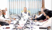 জরুরি বৈঠকে অন্তর্বর্তী সরকারের উপদেষ্টারা