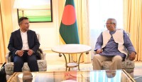 প্রধান উপদেষ্টার সঙ্গে বৈঠককে ঐতিহাসিক বলে মন্তব্য করেছেন বিএনপির চেয়ারম্যান তারেক রহমান