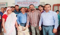 কালীগঞ্জে ২২ হাজার ৮ শত পরিবার পেলেন ভিজিএফের চাল